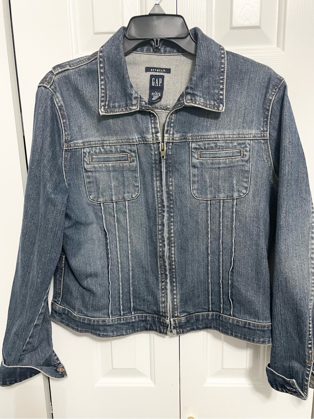 GAP Women’s Medium Blue Denim Zip Jacket